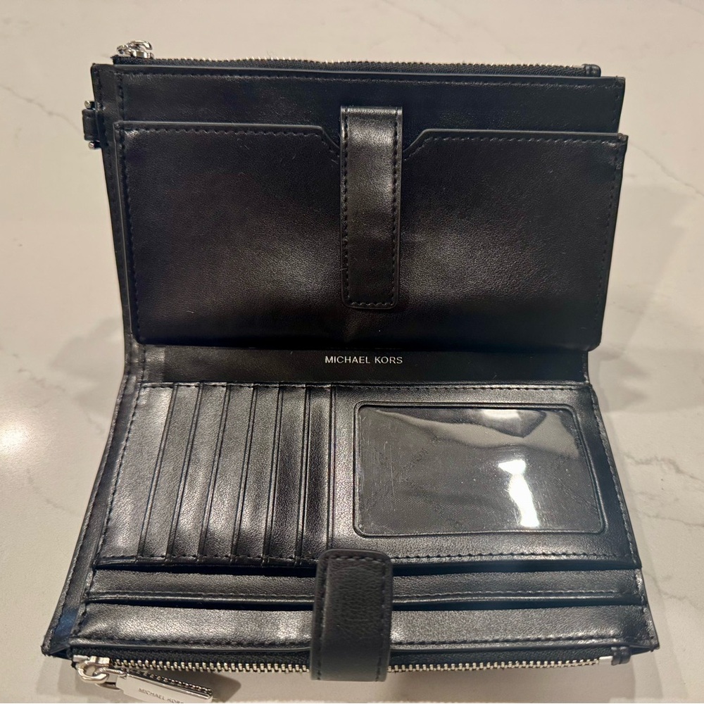 Michael Kors Quilted Signature Collection Wallet - Picture 3 of 15